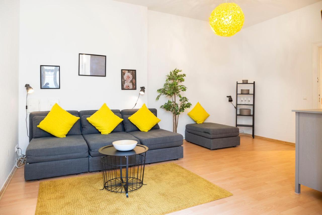 Amazing Apartment 1Br For 7 @Mauerpark Pberg Berlino Esterno foto