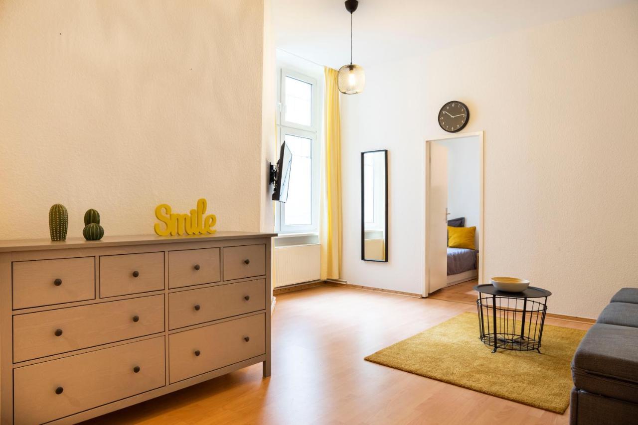 Amazing Apartment 1Br For 7 @Mauerpark Pberg Berlino Esterno foto