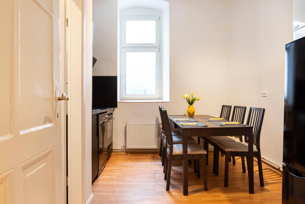 Amazing Apartment 1Br For 7 @Mauerpark Pberg Berlino Esterno foto